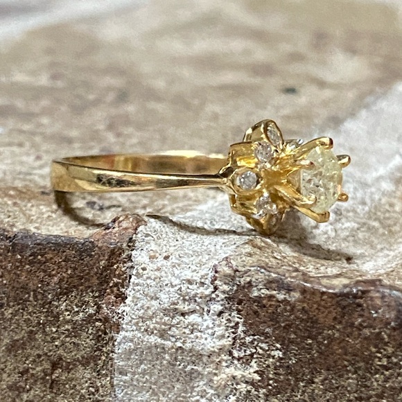 GENUINE NATURAL DIAMOND Engagement Ring Solid 14KT GOLD - Picture 6 of 17
